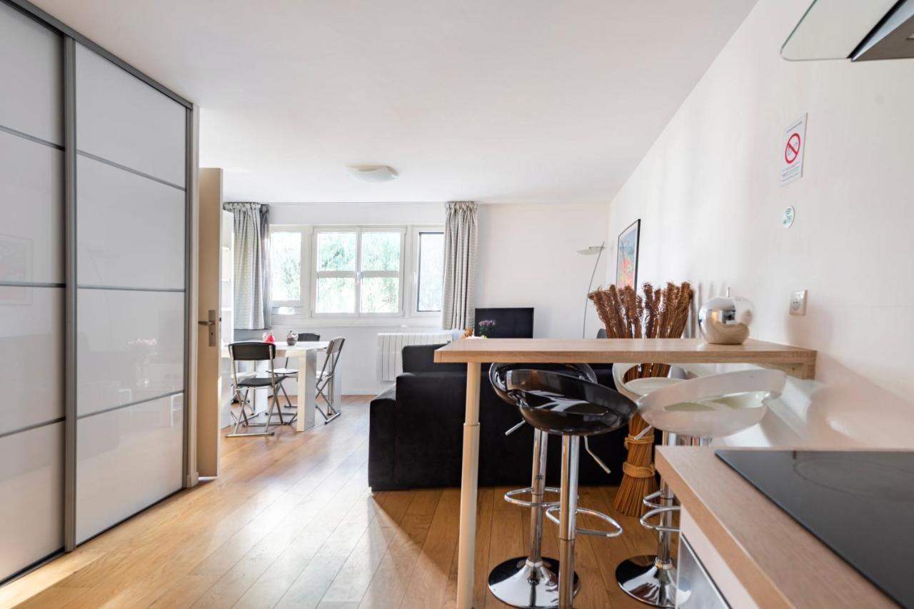 Nice Flat 5 Min Walking From The Sea Bagian luar foto