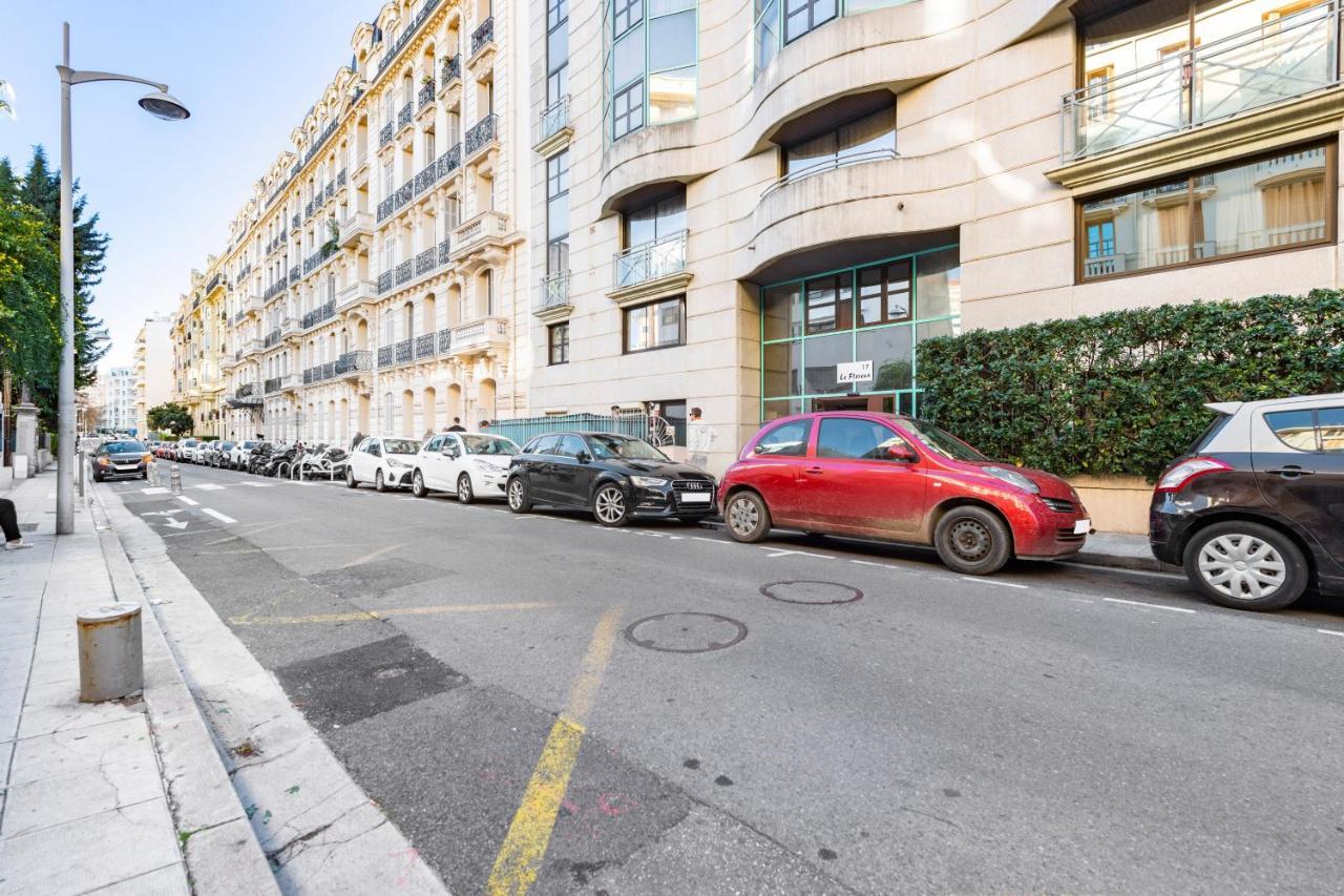 Nice Flat 5 Min Walking From The Sea Bagian luar foto